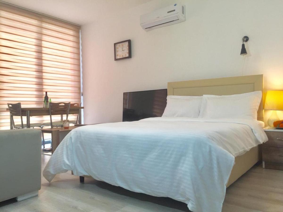 Uptown Holiday App & Pool Daily Rental Contactless Check In & Check Out Famagusta  Buitenkant foto