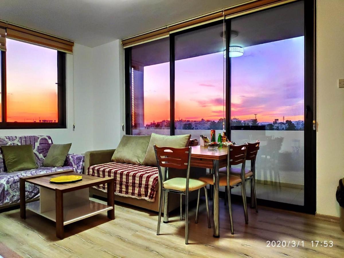 Uptown Holiday App & Pool Daily Rental Contactless Check In & Check Out Famagusta  Buitenkant foto
